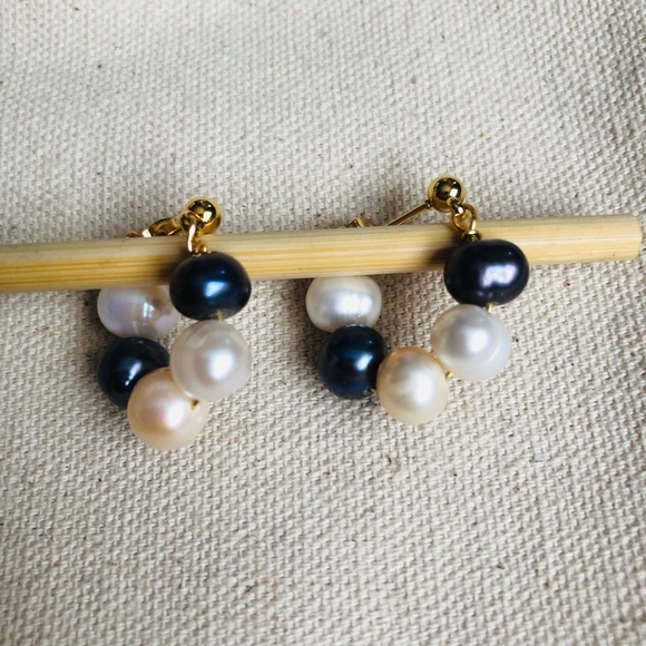 Freshwater Hoops Earrings - Picture 2 of 2